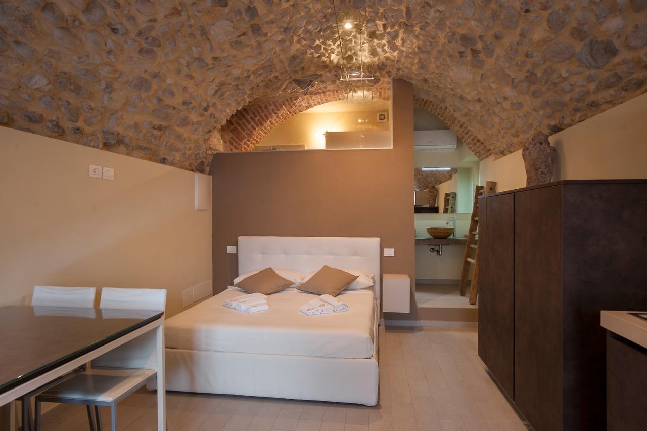 La Bellavita Del Garda Luxury Apartments San Felice del Benaco Exteriér fotografie